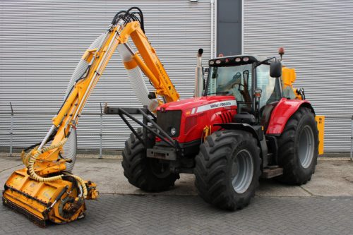 Afbeelding van MF 7480 met Herder Grenadier MBKA 513 LSH