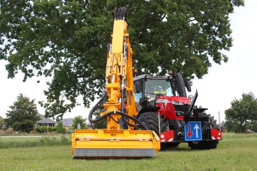 Afbeelding van Massey Ferguson 7718S met Herder Grenadier MBK 523 LSH