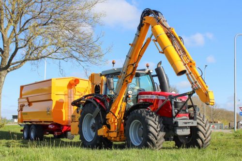 Afbeelding van Massey Ferguson 7718S Dyna-VT met Herder Grenadier MBKA 513 LSH en Jan Veenhuis JVK 10.000